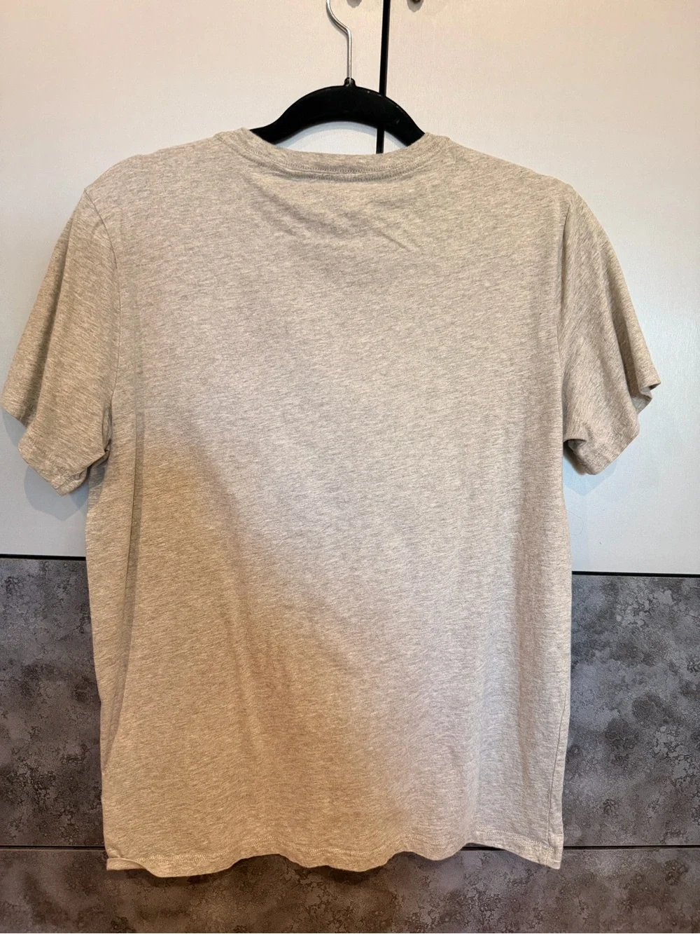 Guess t-shirt - Picture 2 of 2